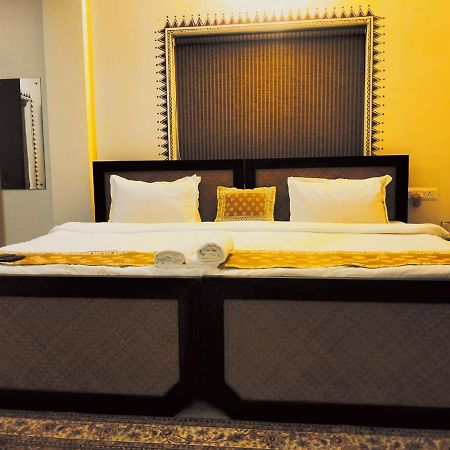 Hotel Kolam Shānti Niketan Екстериор снимка