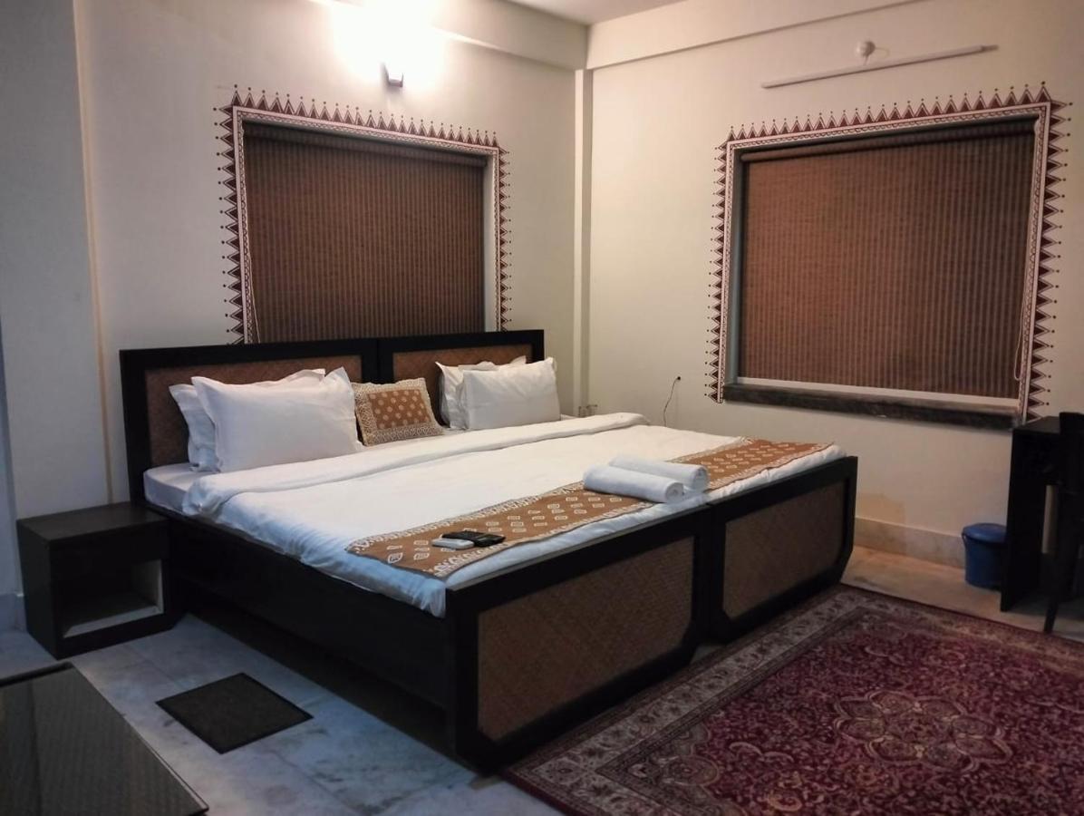Hotel Kolam Shānti Niketan Екстериор снимка